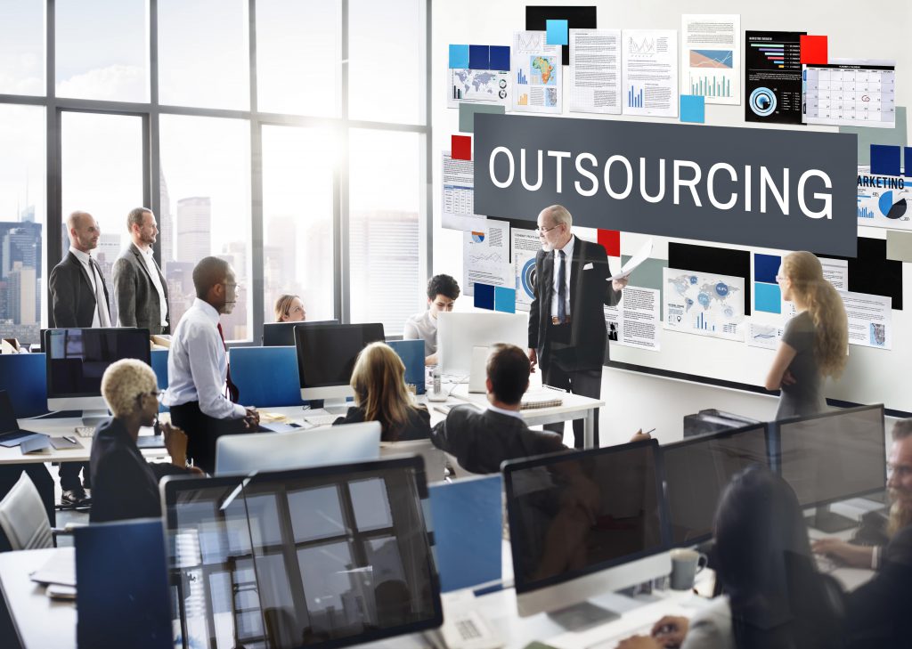 Outsourcing IT - zalety i korzyści jakie się z nim wiążą